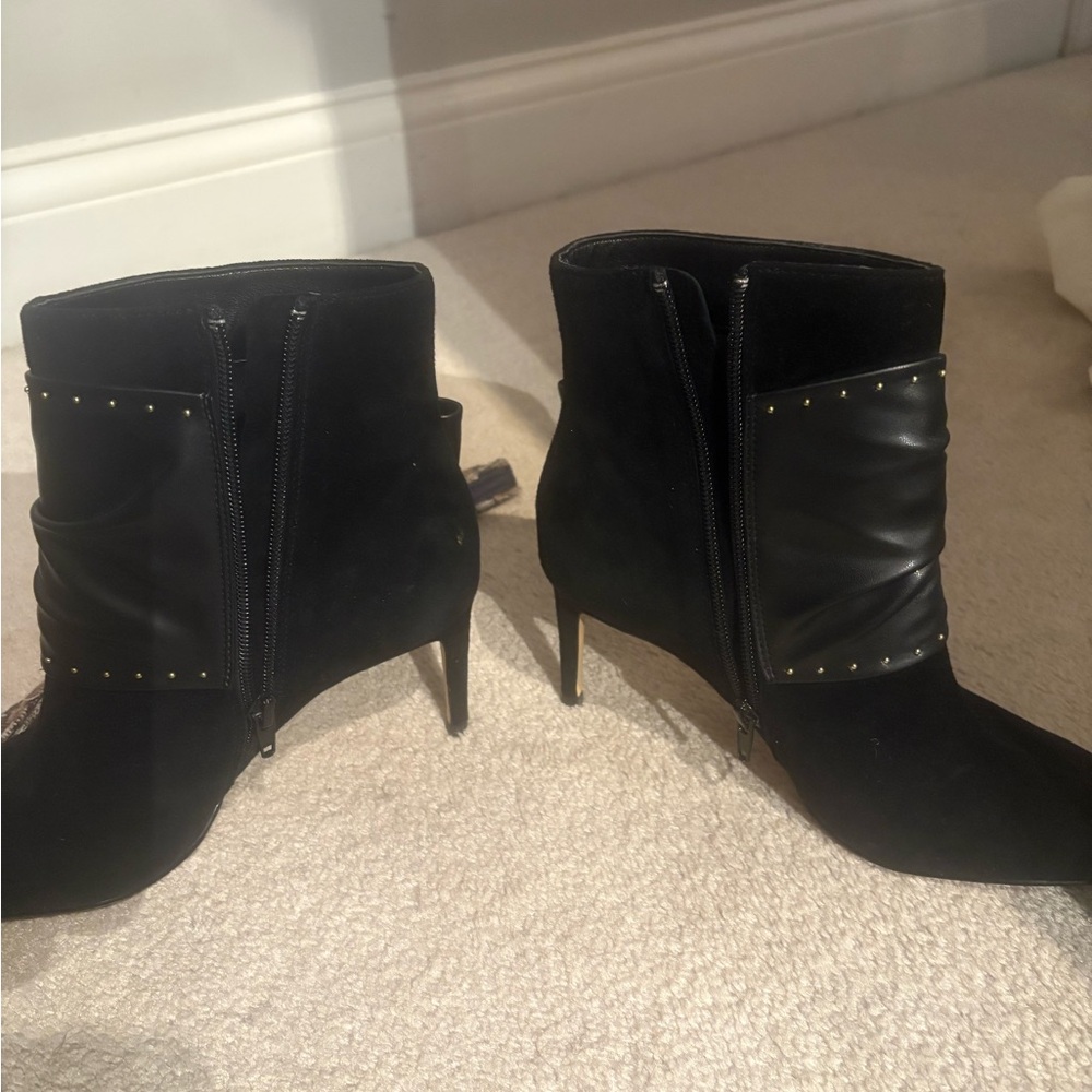 White House Black Market ASHLYN Black Heeled ANKLE Boots - Picture 3 of 5